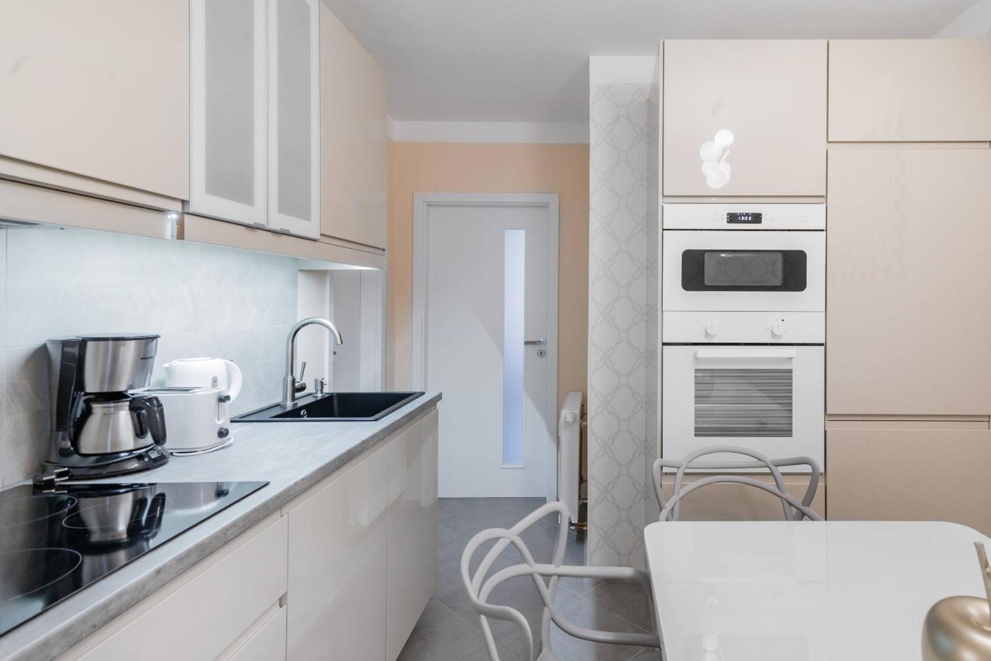 פראג Pastel Art Deco 3Bdr Ruterra Apt מראה חיצוני תמונה