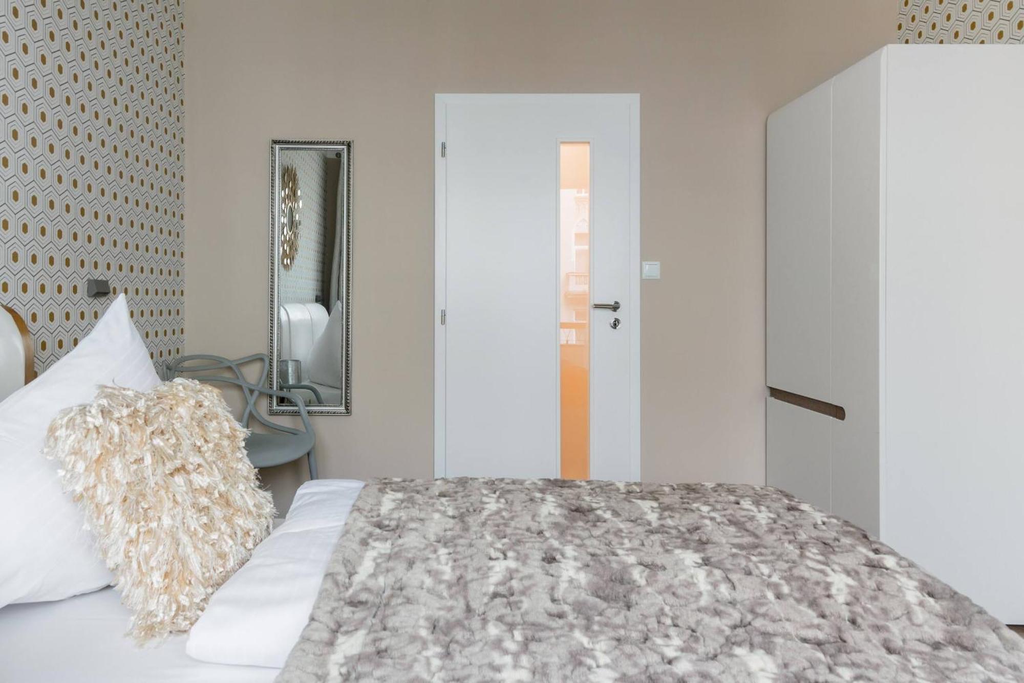 פראג Pastel Art Deco 3Bdr Ruterra Apt מראה חיצוני תמונה